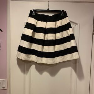 NEW Alythea Bloomingdales Black and Cream Skirt